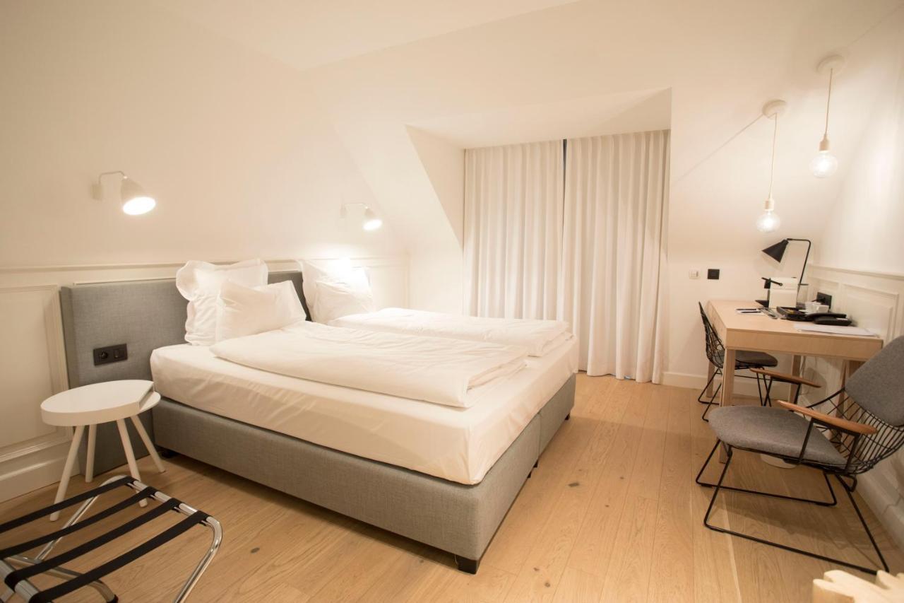 Hotel De Sjeiven Dorpel Maaseik